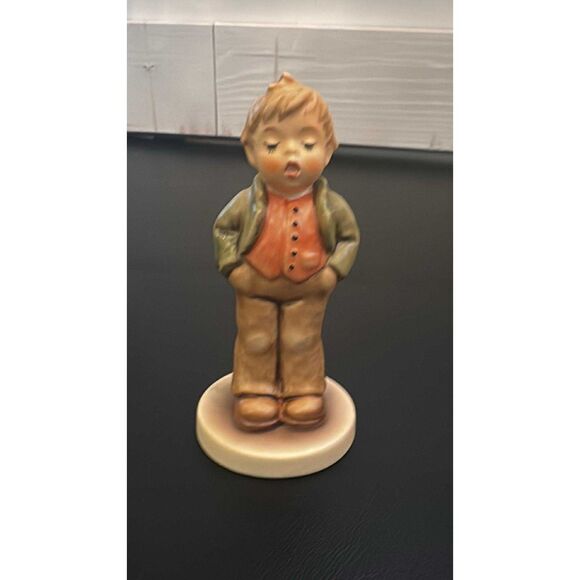 Lot of 4 Hummel 4 inches Tall  Germany  Goebel Figurine - Picture 2 of 10